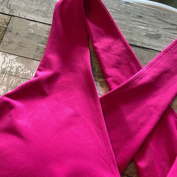 Fabletics pink twist front sports bra 1X - Picture 6 of 6